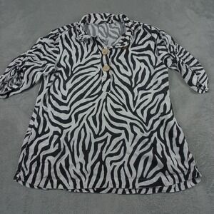 John Mark Top Womens Large‎ White Animal Print Buttons Preppy 3/4 Sleeve